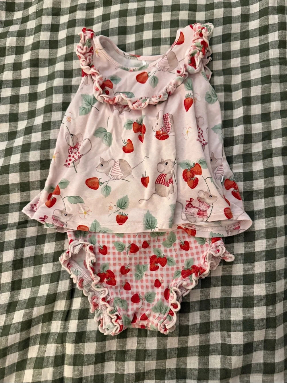 Posh Peanut Baby Girls Strawberry Print Ruffle Two-Piece Set - Pink